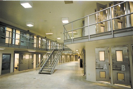 2009_11_16_prison02.jpg