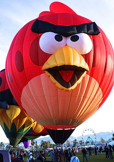 2015_06_Angry_Bird_balloon.jpg