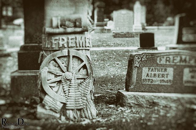 2015_08_cemetery.jpg