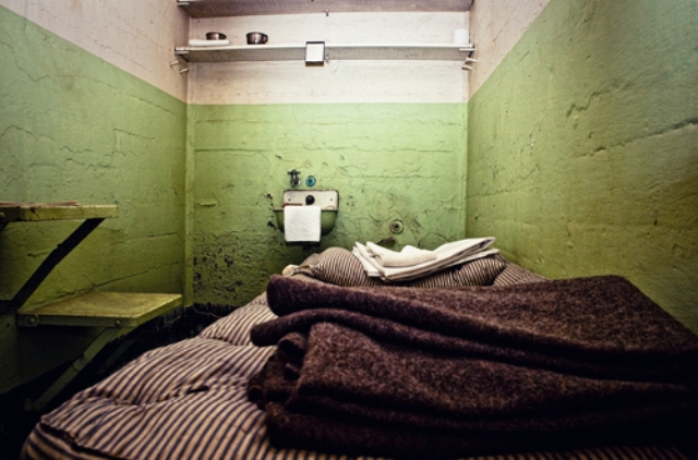 2011_12_13_prison.jpg
