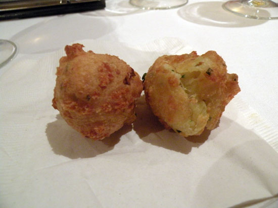 Our favorite of the passed appetizers were these gourgeres made with a beer batter. Judging from the sweetness we guess that the beer was Piraat.