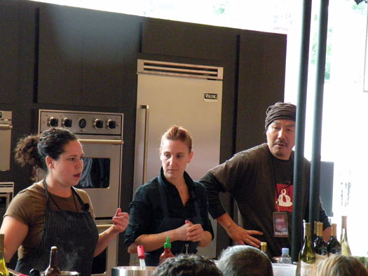 Stephanie Izard, Mindy Segal and Bill Kim discuss the wonders of cooking with peaches and pork at Chicago Gourmet.