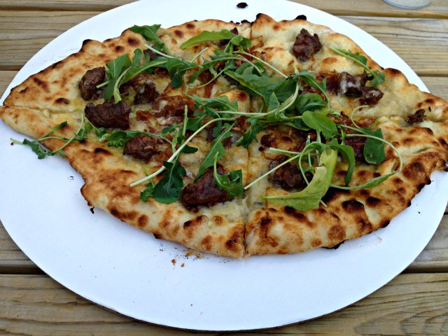 This pizza, with beef, Stilton blue cheese and arugula, made for light eating on an 88-degree Saturday evening. (Chuck Sudo/Chicagoist)