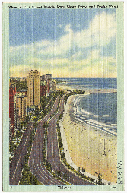 \<strong\>View of Oak Street Beach, Lake Shore Drive and the Drake Hotel\<\/strong\> (\<a href=\"http://www.flickr.com/photos/boston_public_library/8032749063/in/set-72157626791024941\"\>The Tichnor Brothers Collection/Boston Public Library\<\/a\>)\r\n