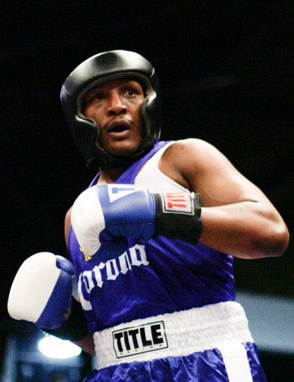 Lamar Fenner won second place at the national Golden Gloves tournament in Salt Lake City last night.