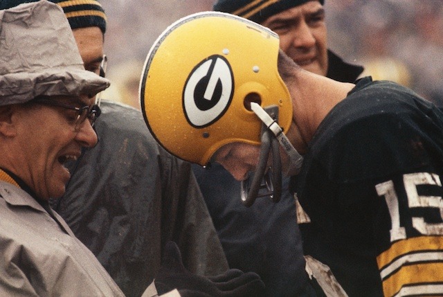 \<strong\>Fallen Starr\<\/strong\>\r\n\r\nLegendary coach Vince Lombardi bawls out his famous quarterback Bart Starr for a minor mistake.\r\n\r\n\<em\>Green Bay, Wisconsin, January 2, 1966\<\/em\>\r\n
