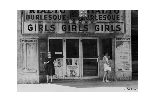 A famous writer -poet -screenwriter, Barry Gifford ,has used this picture  to wrap around his Seven Stories Press book of short stories. One of his stories concerned the demise of a strip-tease theater like this one on State Street, Chicago.\r\n
