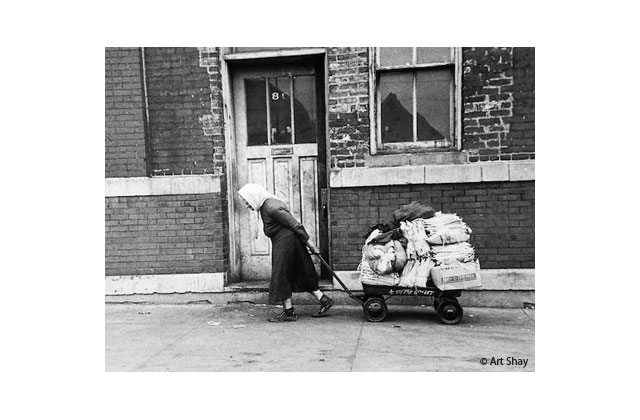 A Warsaw washerwoman misplaced by the Gods to Ashland Avenue by Lake Street helps pay her husband\'s nightly two-buck bill on Division Street for Chicago-made Polish gin. Algren liked to think she was related to the landlady Dostoevsky had Raskolnikov murdered in \<em\>Crime and Punishment.\<\/em\> To see if he could get away with it.\r\n