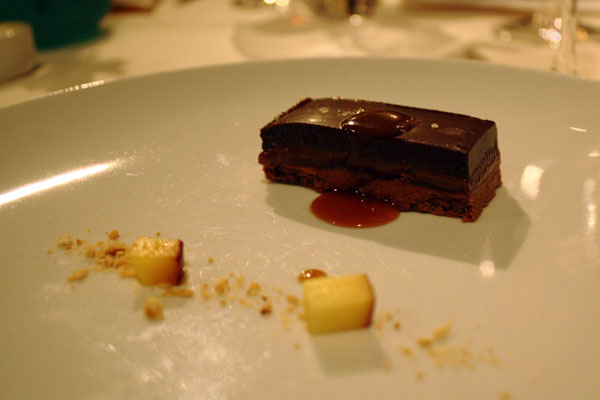Praline Bar with Dark Chocolate and Hazelnut