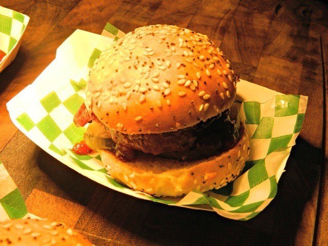 Ryan Kikkert, Jake Melnick\'s Corner Tap\r\n\r\nBB & Q Burger: USDA Prime beef burger, house-smoked cherrywood bacon, aged cheddar, and maple porter BBQ sauce on sesame and poppy seed bun.