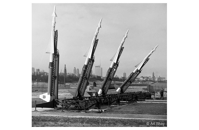 In the 60s, in the time the sky was falling down, Chicago (exerting its influence on Washington) got some spectacular and spectacularly expensive waterfront defense against incoming Soviet missiles. Especially if they came from Wisconsin or Canada. \r\n