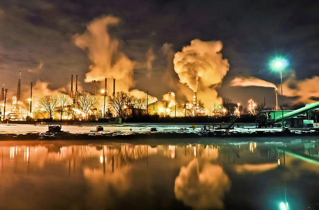 \<i\>Citgo Lemont Refinery sits on 900 acres (some of them in Romeoville), processes 167,000 barrels of oil per day and reported emissions of 1,706,685 metric tons CO2e (4th highest emissions in Will County). The facility \<a href=\"http://www.reuters.com/article/2013/11/01/us-refinery-fire-citgo-court-idUSBRE9A012I20131101\"\>caught fire in October\<\/a\>. \<\/i\>